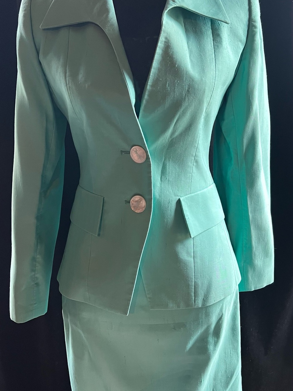 Yves Saint Laurent Seafoam Green Tailored suit . Size 6